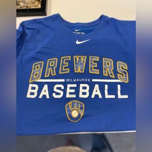 Milwaukee Brewers tshirt